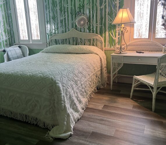 Queen Room #6