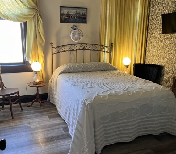 Queen Room #3